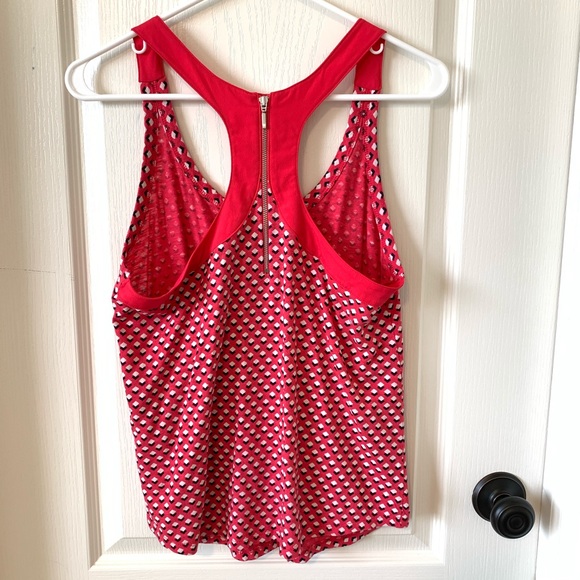 BANANA REPUBLIC Geometric Print Racer Back Tank—SM - Picture 9 of 14
